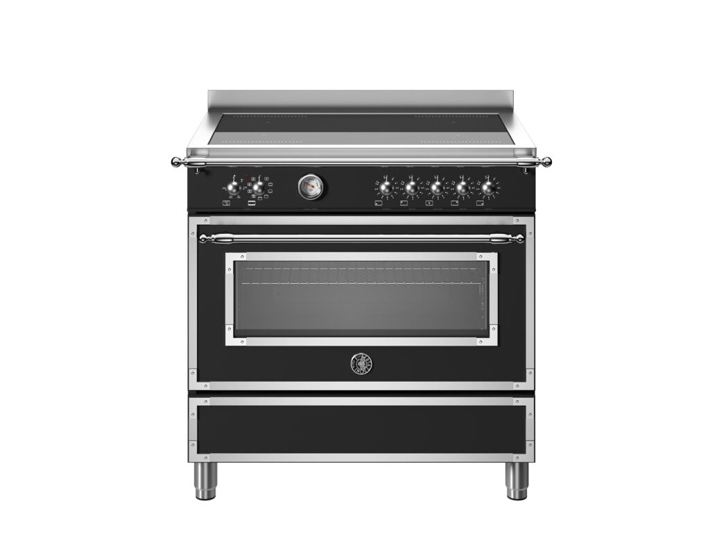 Bertazzoni Heritage 90 cm — Electric Range with Induction 5-Zone Cooktop and 11-Mode Oven, Black