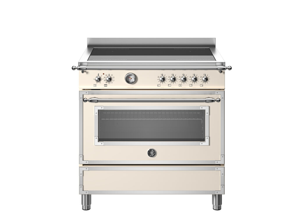 Bertazzoni Heritage 90 cm — Electric Range with Induction 5-Zone Cooktop and 11-Mode Oven, Ivory